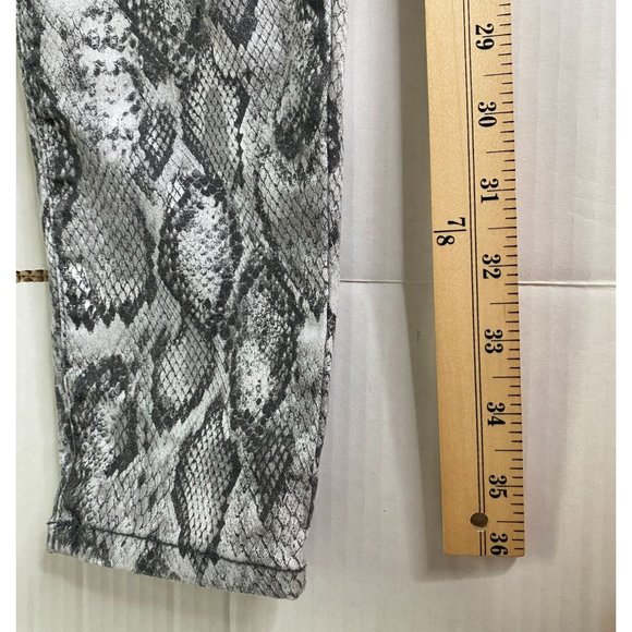 Tinseltown Junior Grey Snake Print 5-Pocket Stretch Slim Leg Jean Size 11 - Picture 5 of 10